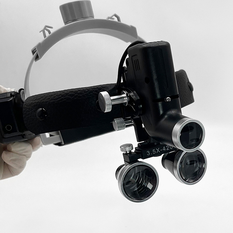 Lupy stomatologiczne chirurgic – Magnifier With Light recenzja i cena