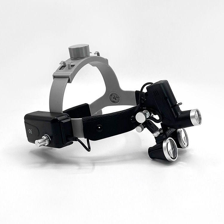 Lupy stomatologiczne chirurgic – Magnifier With Light recenzja i cena