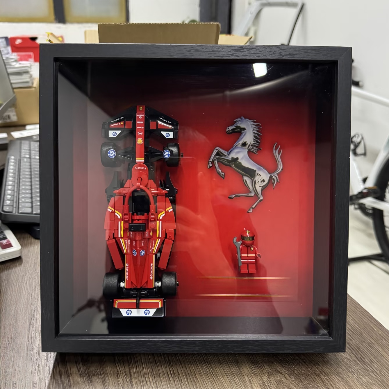 Płytka do montażu na ścianie,  – Model Kit F1 recenzja i cena